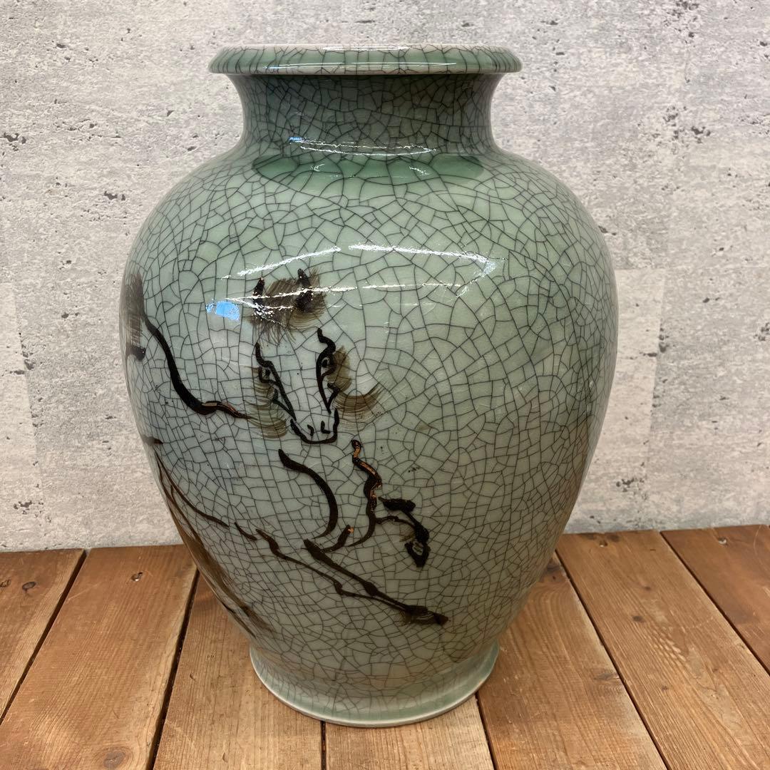 昭和レトロ 大堀相馬焼 陶器製 青ひび焼 青磁釉 貫入 走り駒 馬 飾り壺 置物