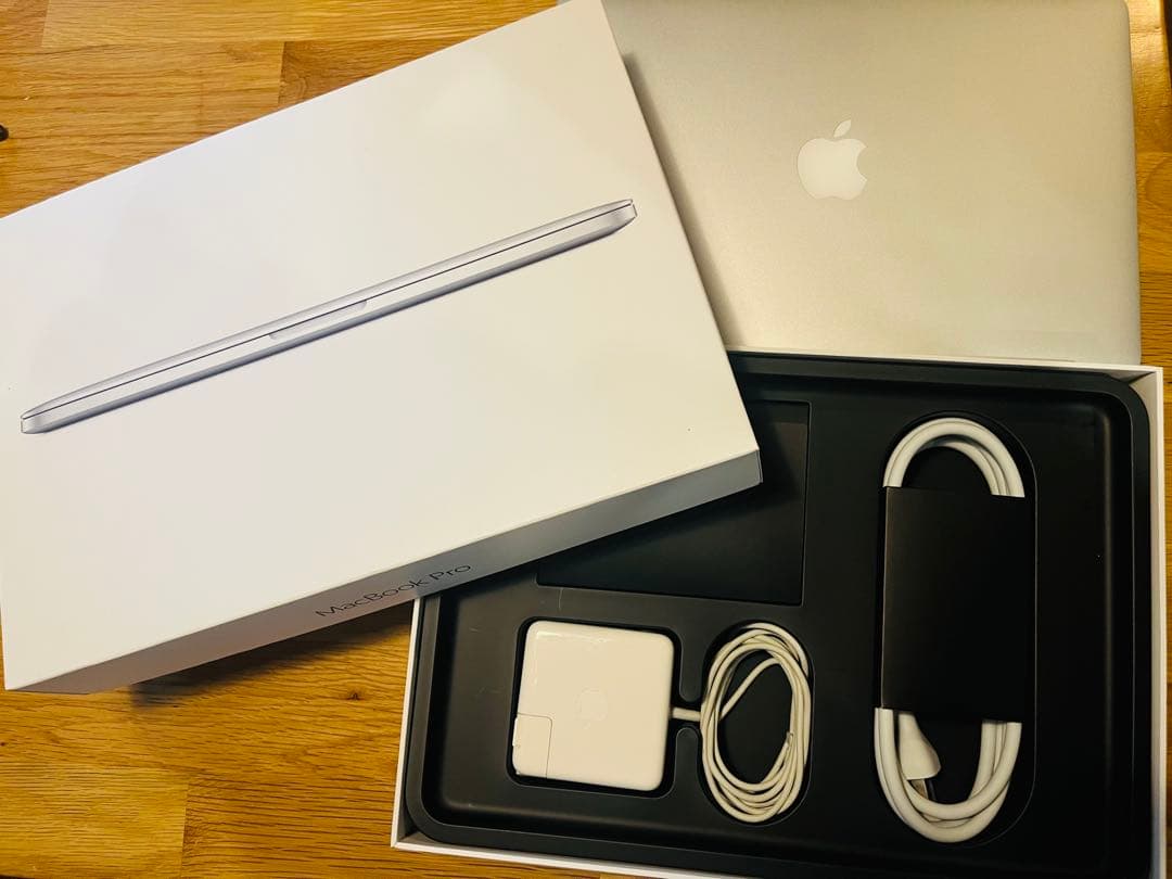 MacBook Pro 2015 8GB Retina｜箱・純正充電器｜動作良好