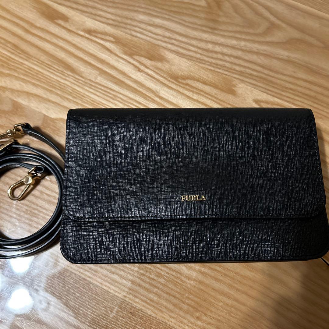 極美品　FURLA リーヴァ 2way ウォレットショルダーバッグ　ブラック