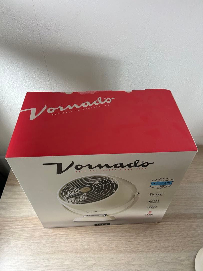 Vornado ボルネード　扇風機 クリーム色 4枚ファン