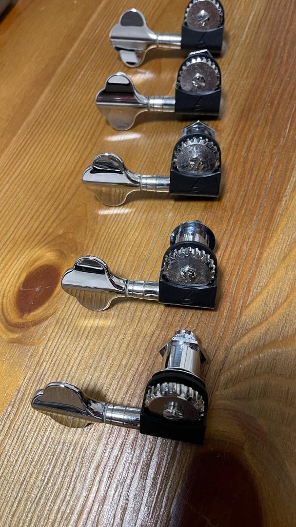 11/22(土)まで　Fender USA American JazzBassV