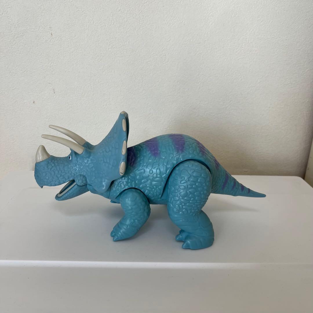 トイストーリー　トリクシー　フィギュア