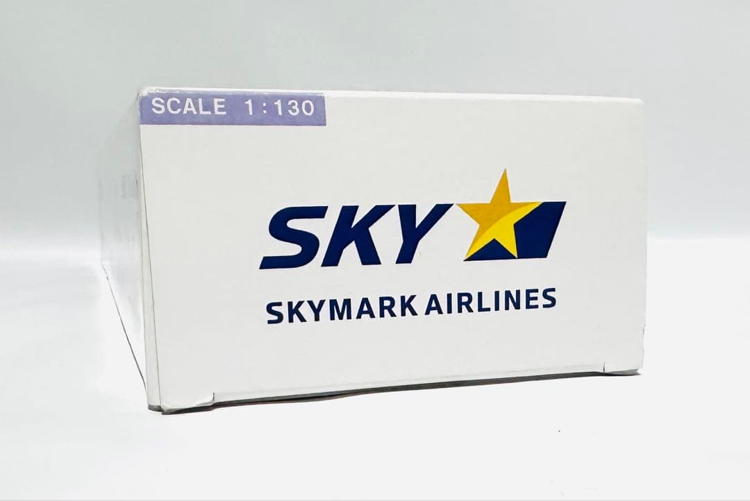クロスウイング 1/130 B737-800 スカイマーク