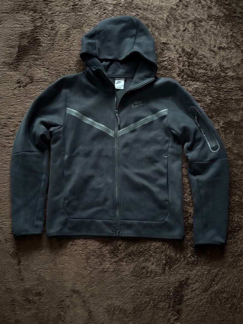 NIKE テックフリース　黒　Sサイズ