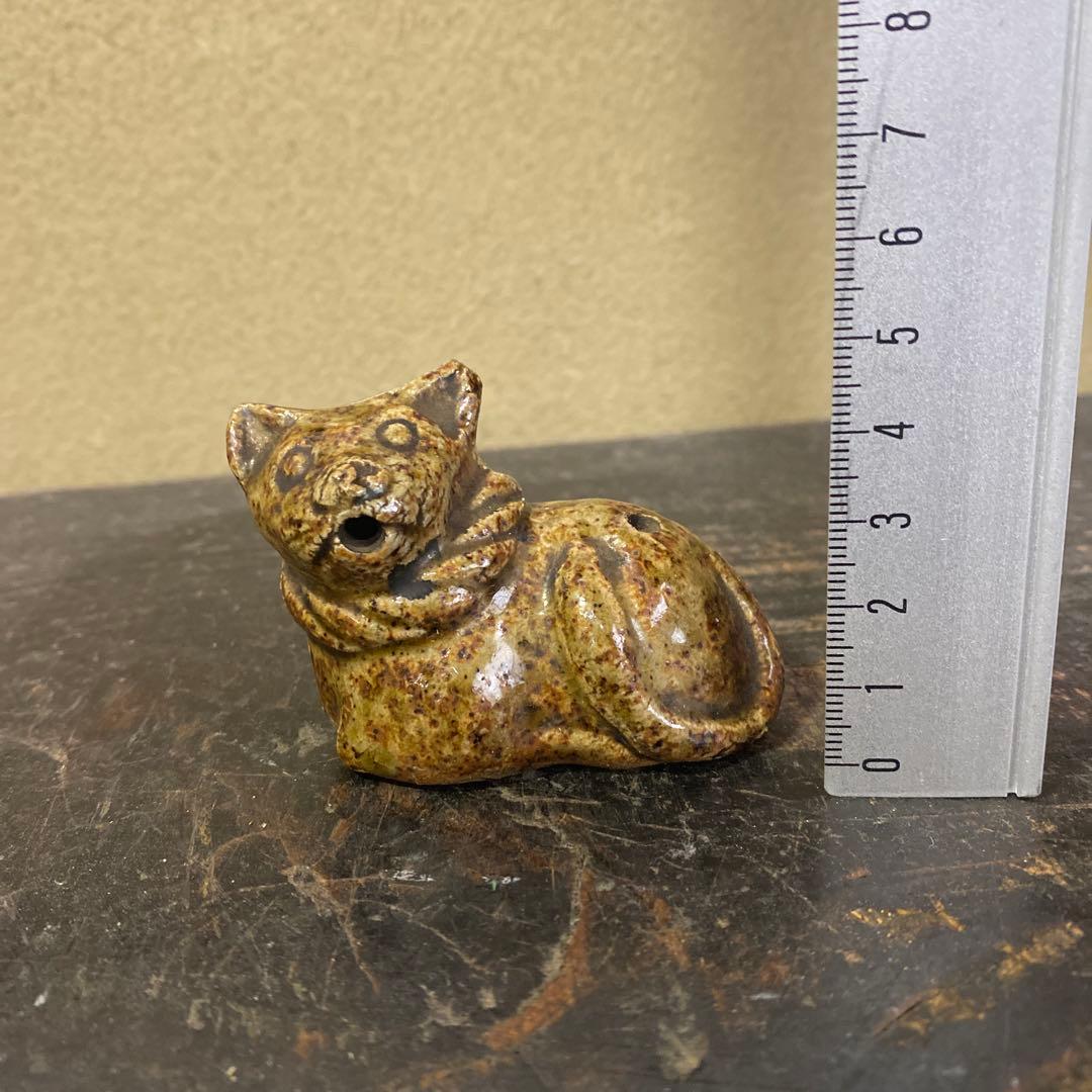 ネコ形 陶器 装飾品