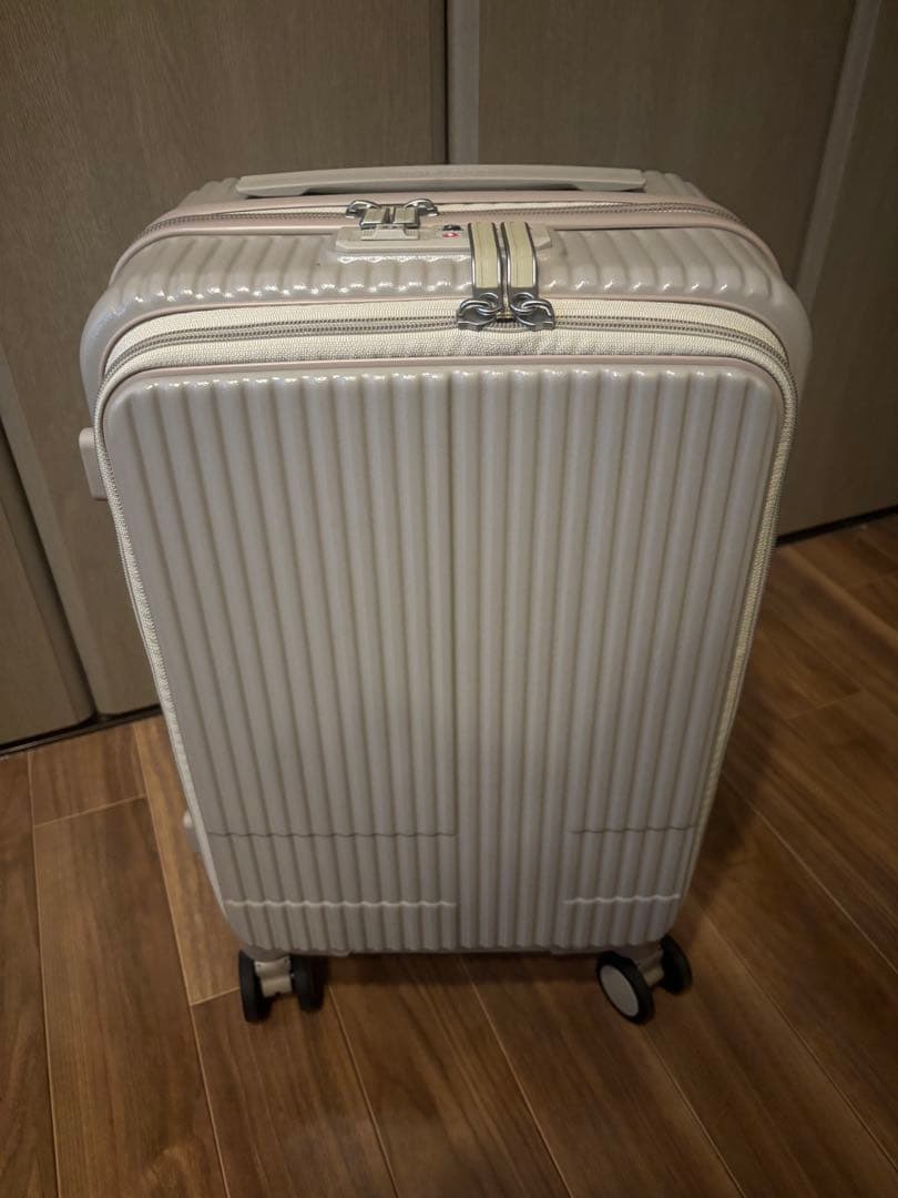 スーツケース イノベーター inv50 カフェラテ