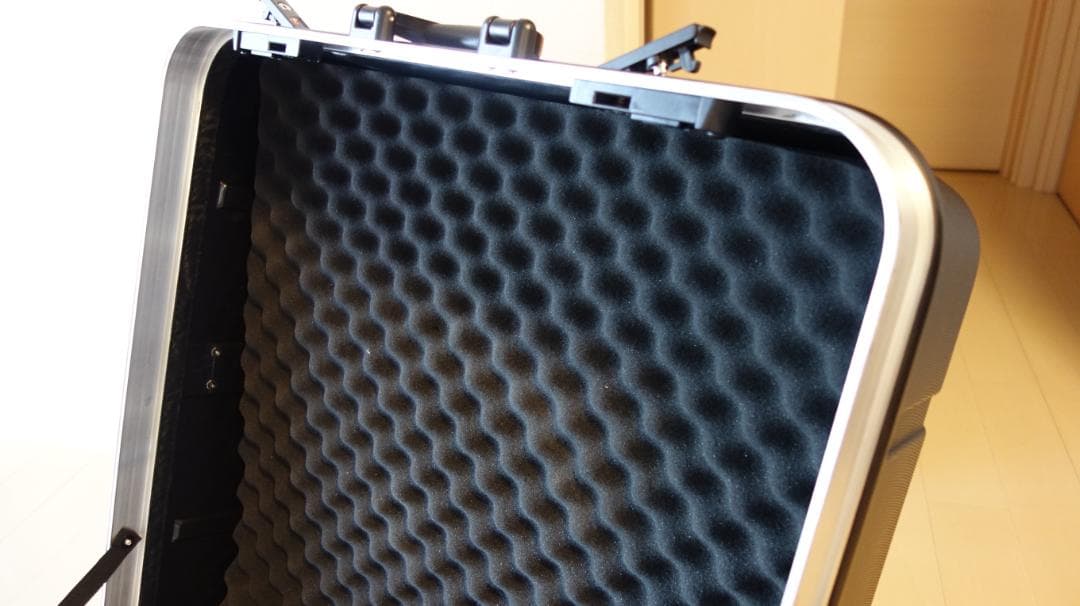 B&W 折りたたみ自転車（ブロンプトン）用輪行ハードケース