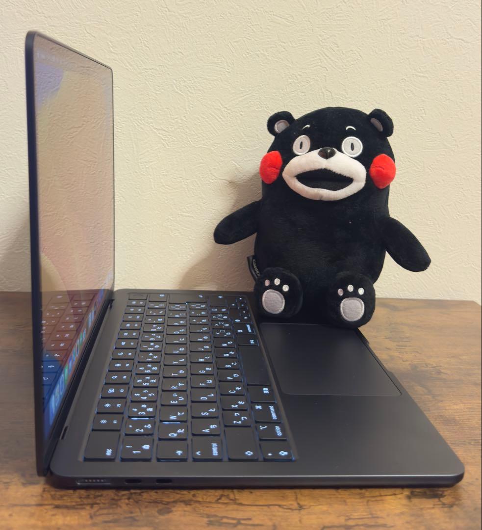 MacBook Air M2｜8GBメモリ｜256GB SSD｜ミッドナイト