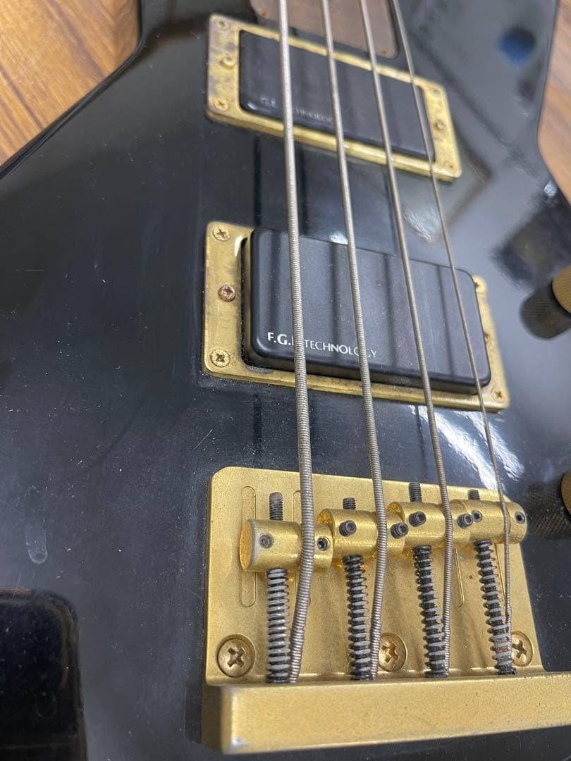 希少 FERNANDES BXB-75 explorer エクスプローラー