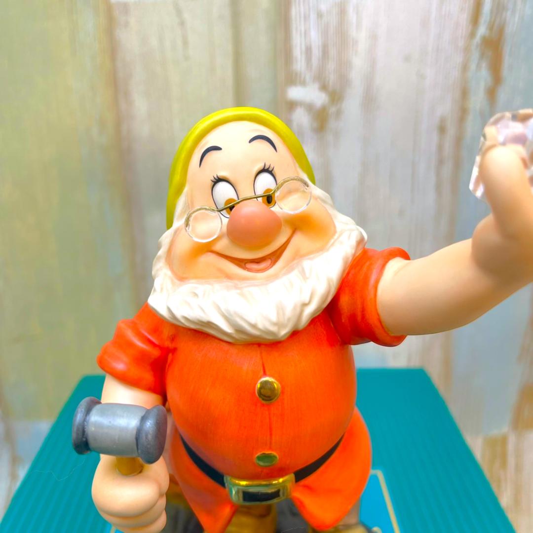 WDCC 白雪姫と七人の小人　ドック Doc 先生 ダイヤ 採掘 フィギュア