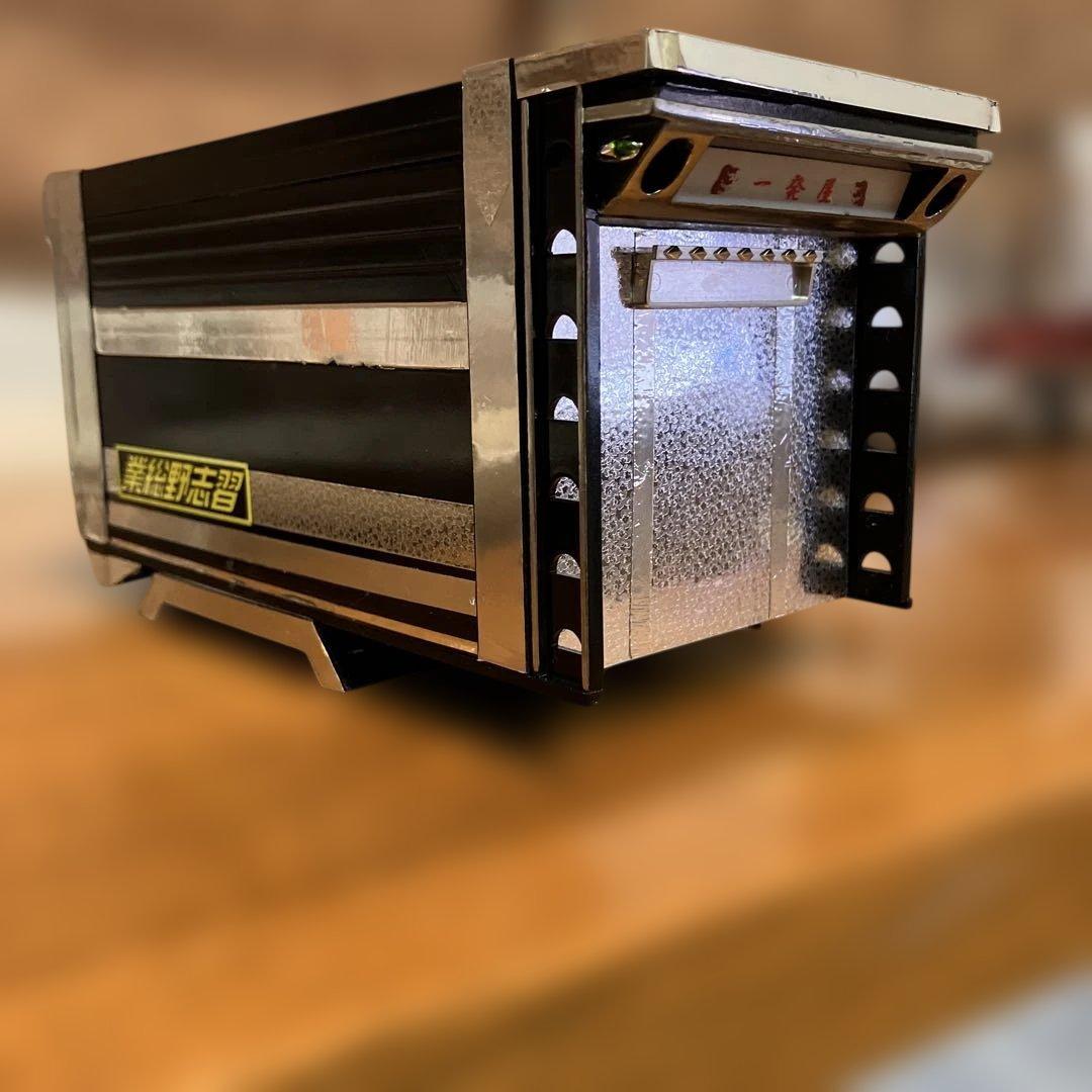 デコトラ、黒色のデカ箱出品、1／32大型ダンプ用