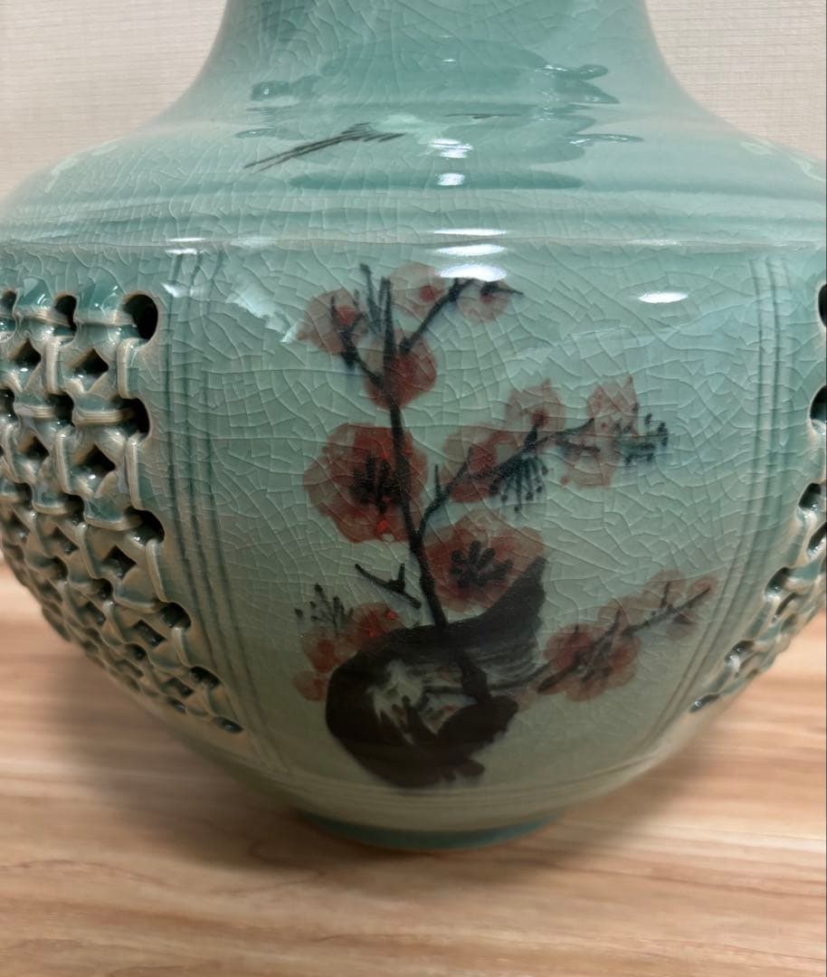 高麗青磁　天眞 壺（高さ40cm）透かし彫り