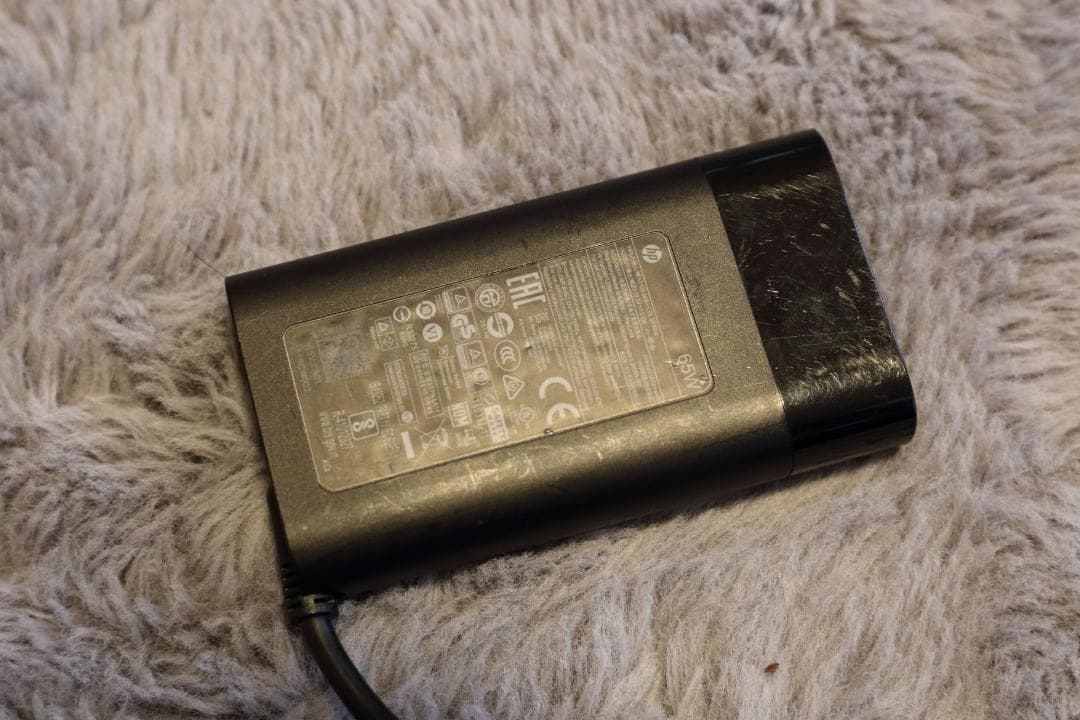 HP ENVY x360 13.3インチノートPC・純正レザーバッグ付き