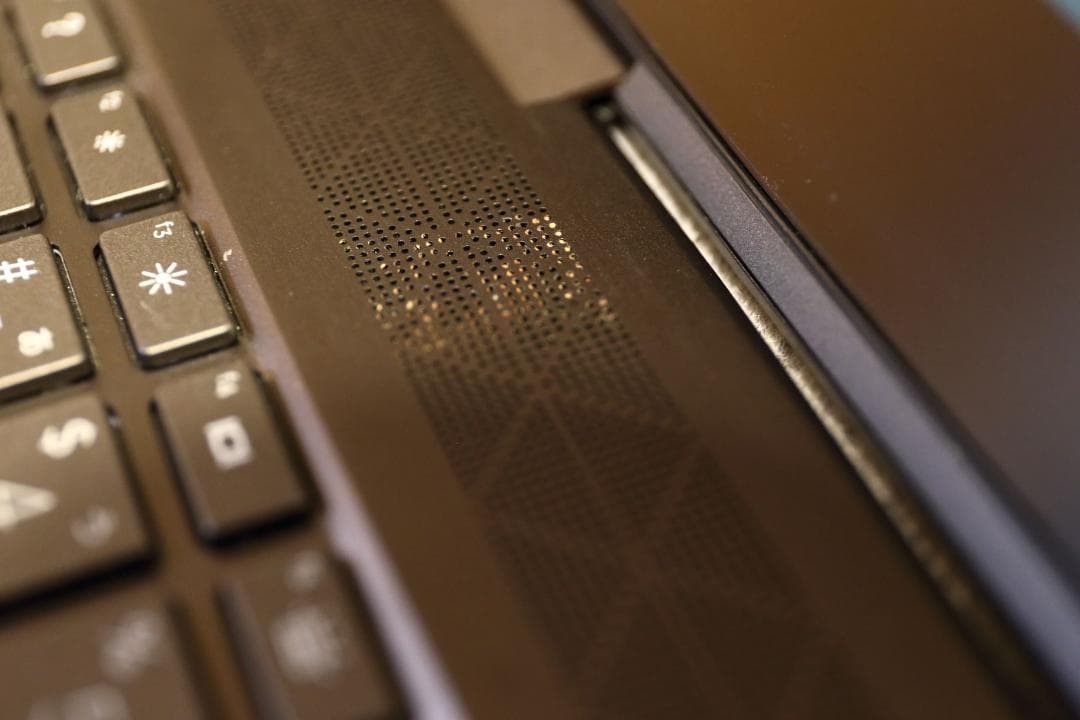 HP ENVY x360 13.3インチノートPC・純正レザーバッグ付き