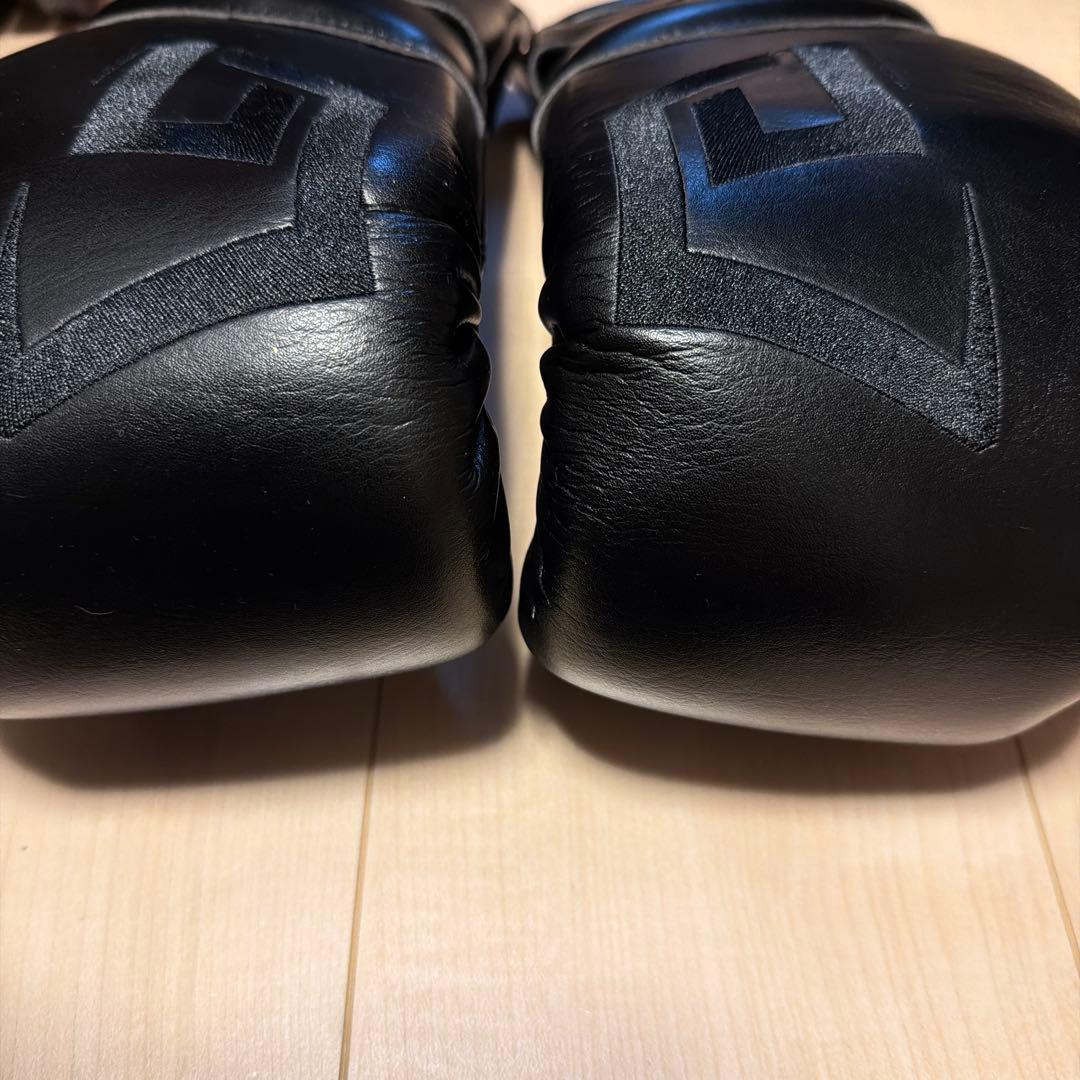 未使用品　GRIT ボクシンググローブ 黒　10オンス