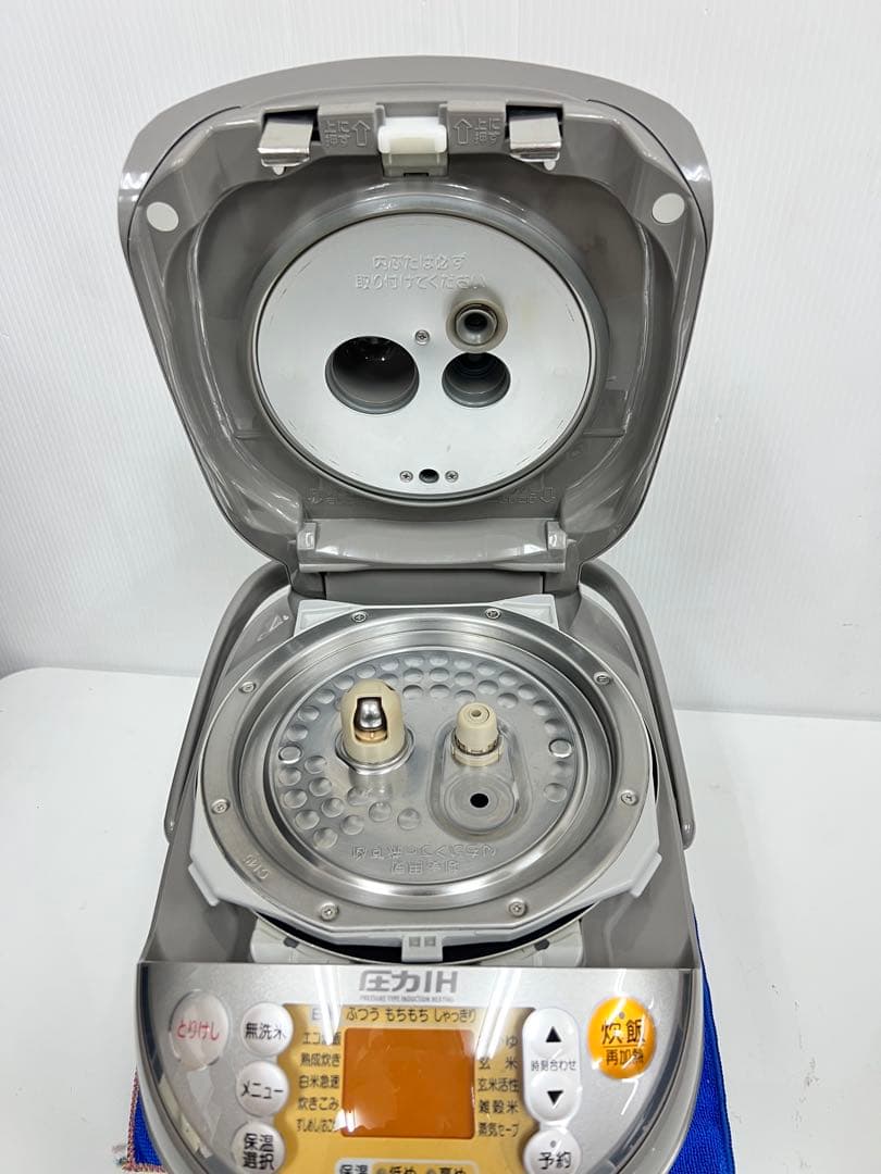 象印 ZOJIRUSHI 圧力IH炊飯ジャー NP-NR10（プラチナ厚釜）