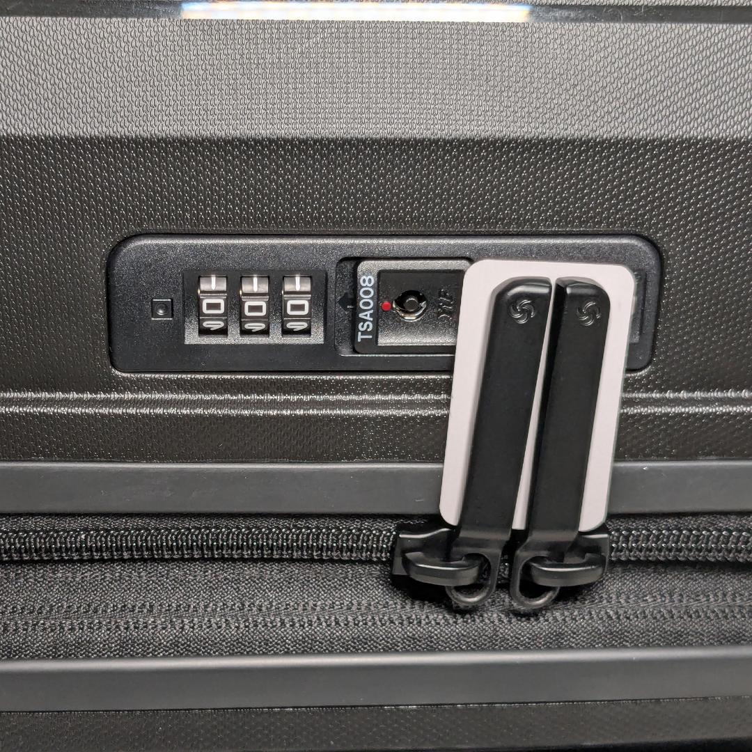 【未使用アウトレット】サムソナイト オクトライトネオ Mサイズ 拡張 即日発送可