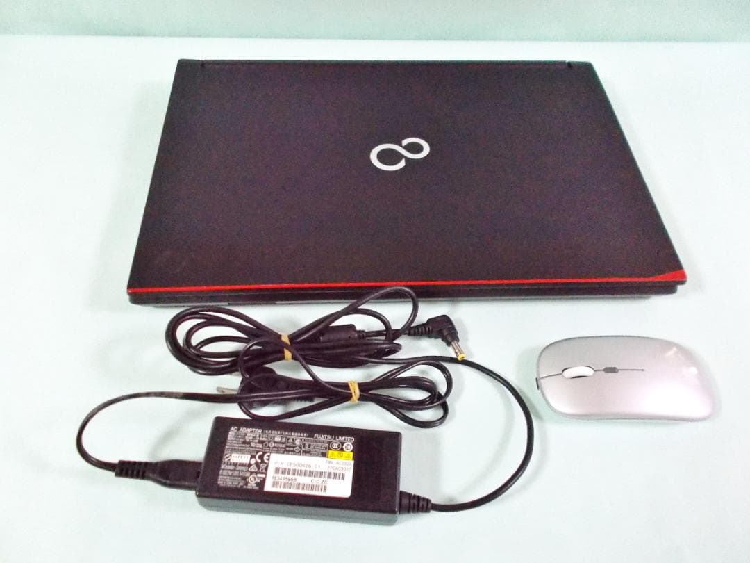 富士通　ノートパソコン　Lifebook A576/p