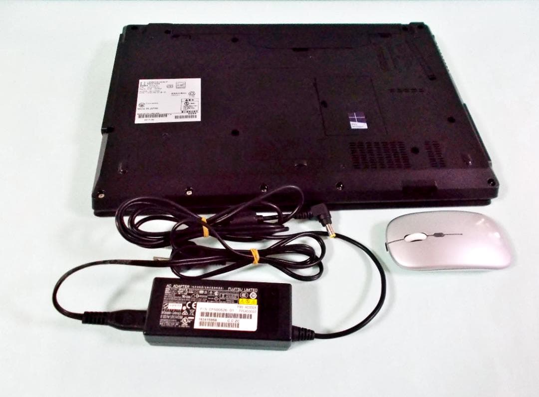 富士通　ノートパソコン　Lifebook A576/p