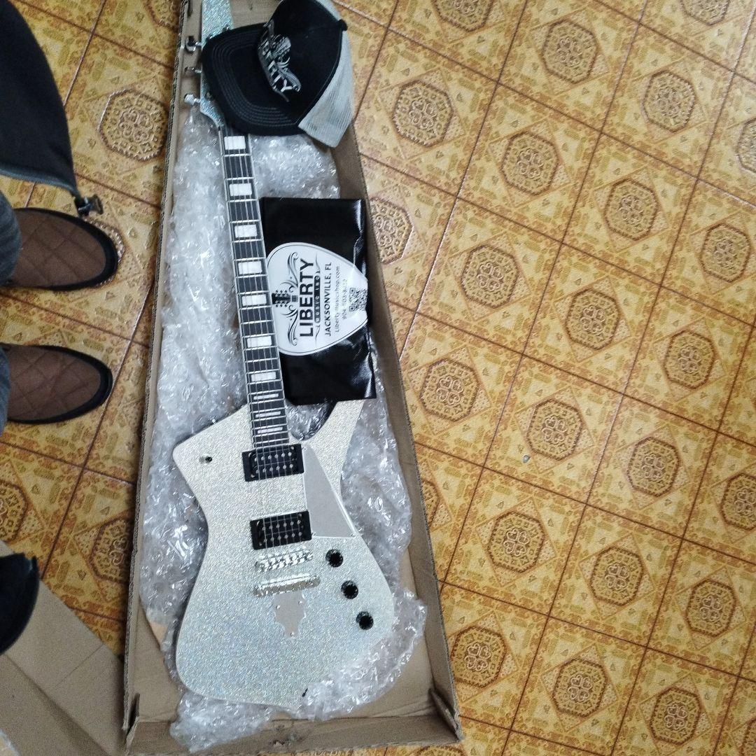 Ibanez PS60 Paul Stanley シルバー スパークル傷あり