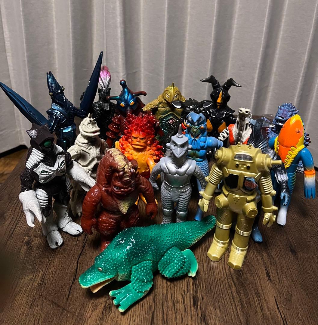 ウルトラヒーロー15体、小9体＆怪獣シリーズ18体ソフビまとめ売り