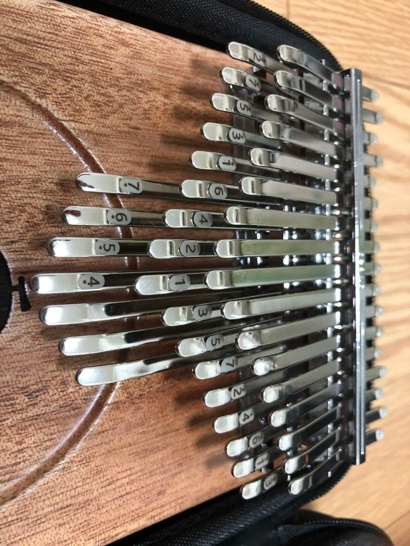 seeds41キー　クロマティックカリンバ　ケース付　新品