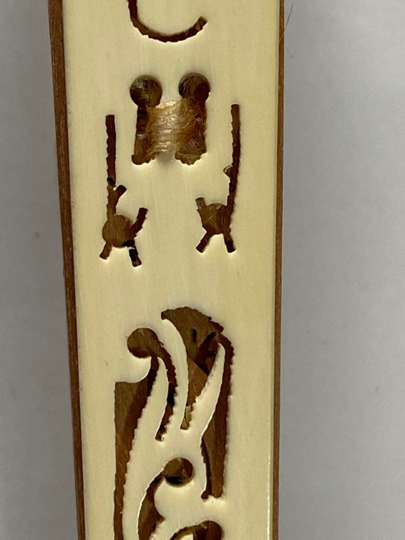 ♦️中国伝統工芸 透かし彫り 扇子 扇 骨？鯨歯？鹿角 置物 飾り 団扇 骨董品