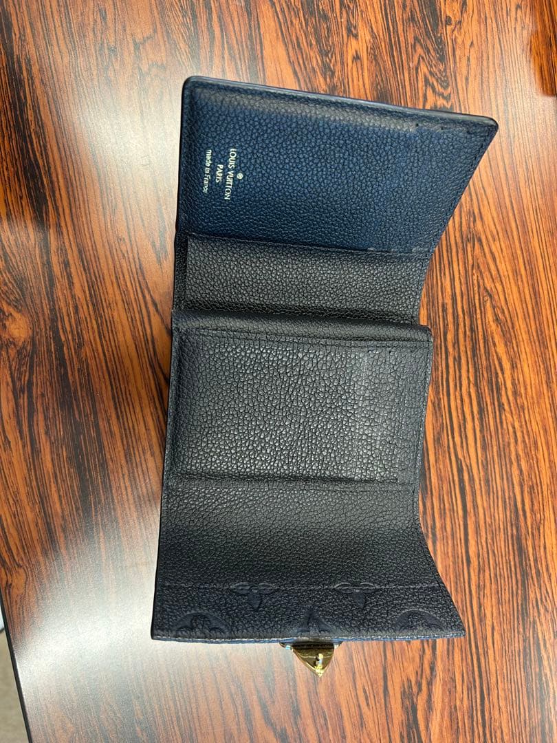 超美品 ルイヴィトン 現行 アンプラント ポルトフォイユメティスコンパクト 黒