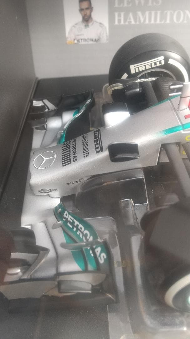 ミニチャンプス 1/18 メルセデス PETRONAS F1 L.ハミルトン