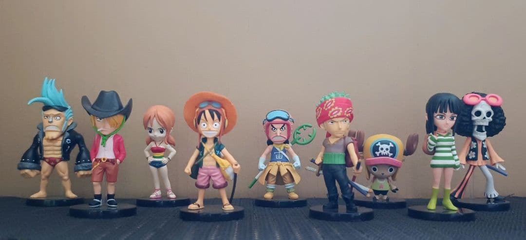 ワーコレ　ストロングワールド　麦わらの一味　冒険服　ワンピース　フィギュア