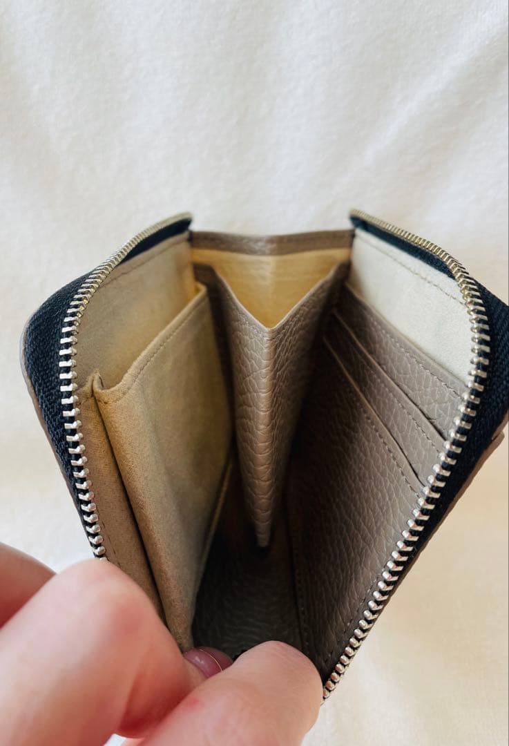 【 美品✨️】ATAO チェスZOO イリオモテヤマネコ 刺繍 ミニ財布 トープ