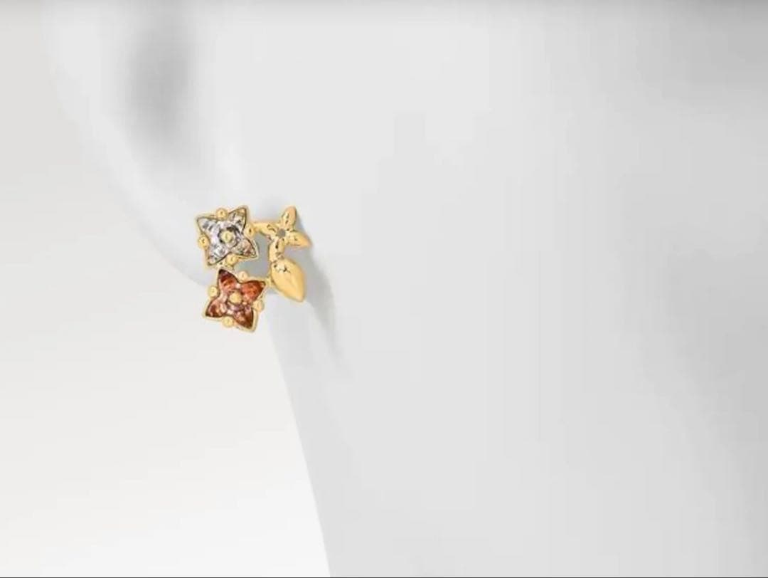 ルイヴィトンゴールド 花モチーフ ピアス(両耳用)