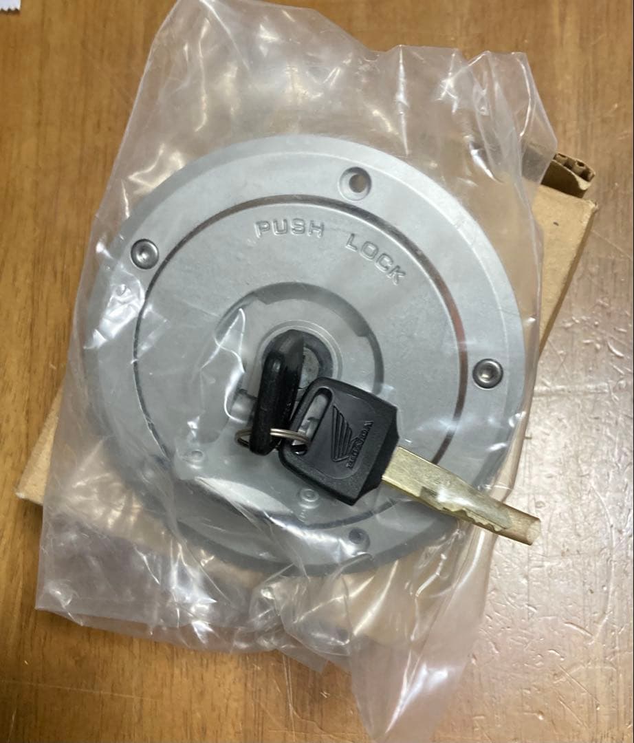 メーカー欠品！NSR50/80 タンクキャップ ホンダ純正未使用品 キー2個付き