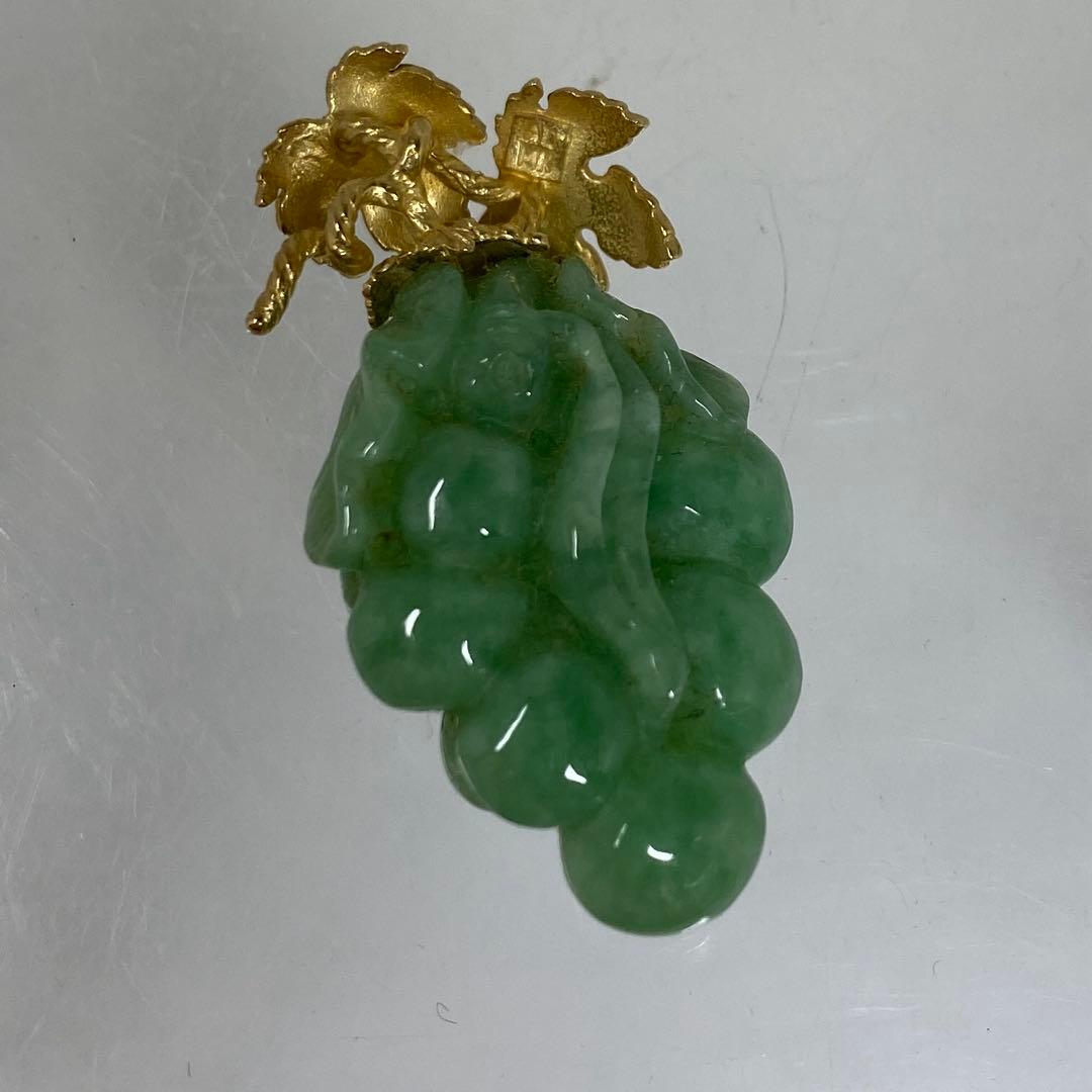 14K刻印金具　本金本翡翠　ぶどう文ネックレストップ　東さ7-0206☆2F