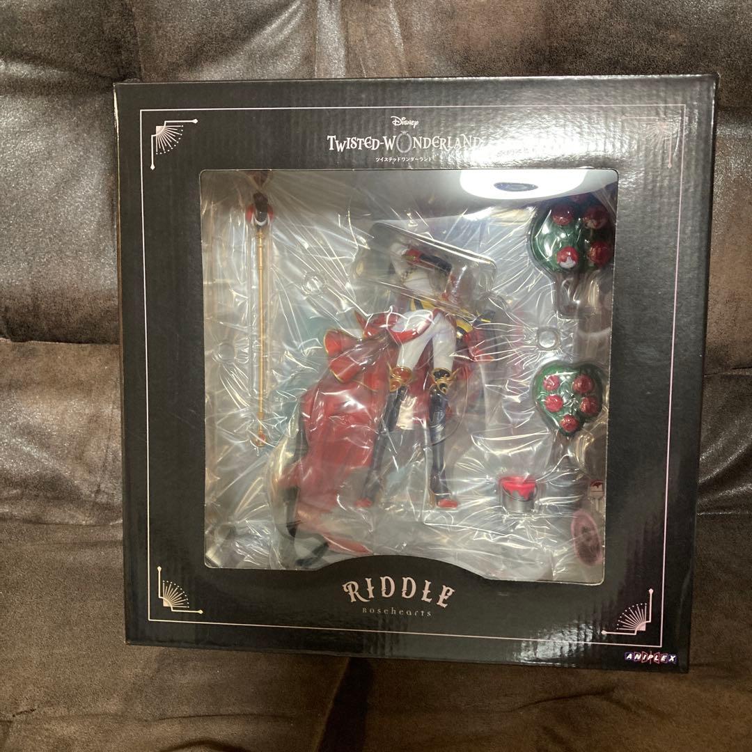 ツイステッドワンダーランド　リドル　アニプレックス　フィギュア　1/8