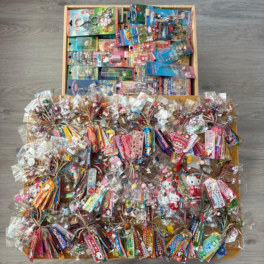 裕*様 ハローキティ　ご当地ストラップ　根付け　ファスナーマスコット　まとめ