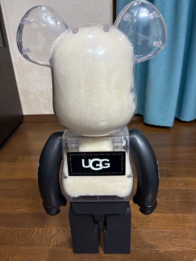 アグ　ベアブリック 1000