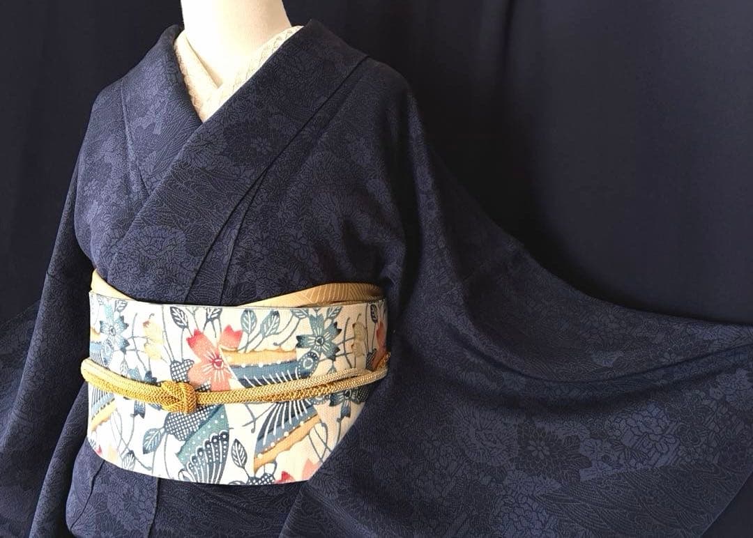 【小紋】徳島県阿波天然藍染 天然灰汁醗酵建 藍染の奥ゆかしさの魅力大