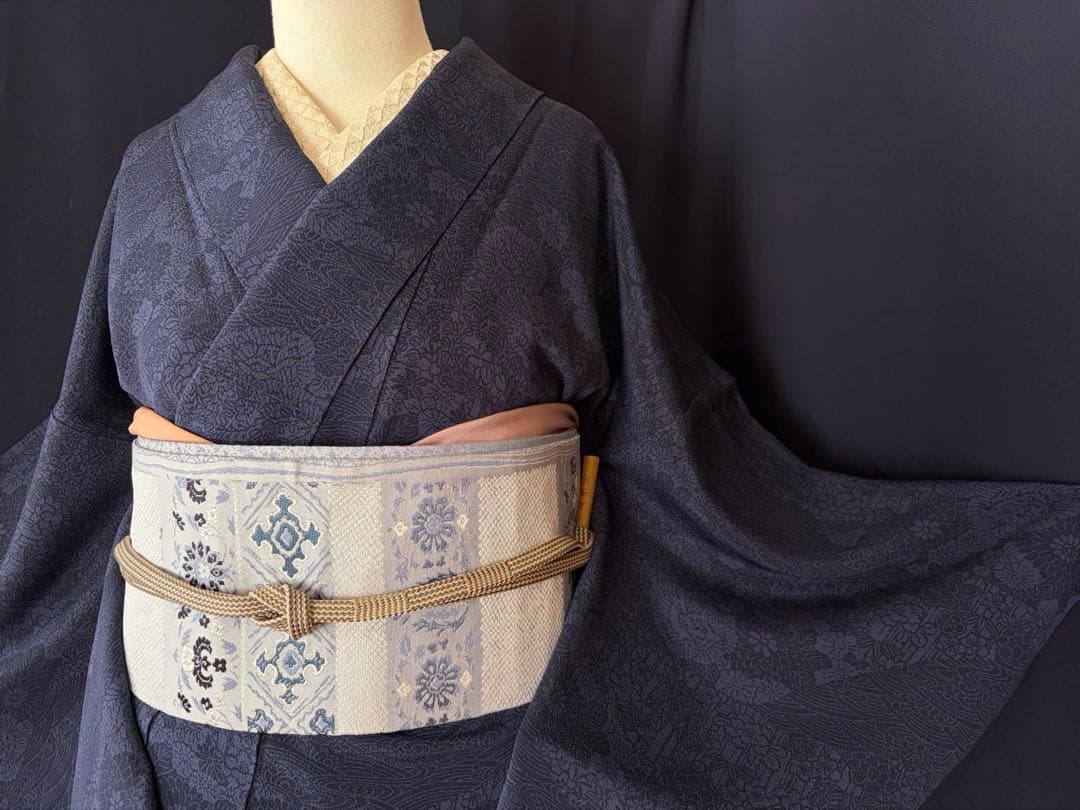 【小紋】徳島県阿波天然藍染 天然灰汁醗酵建 藍染の奥ゆかしさの魅力大