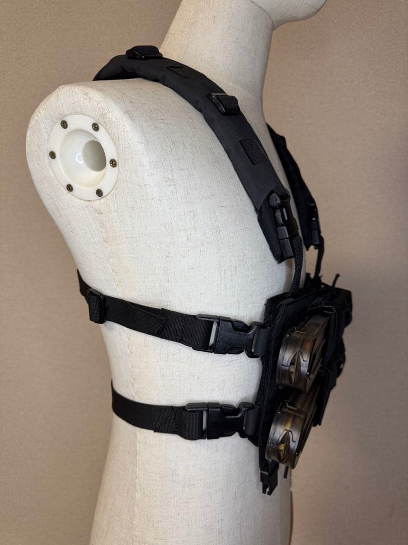 【オーダー品】P90 マガジン用 チェストリグ 黒 マガジン２本付き