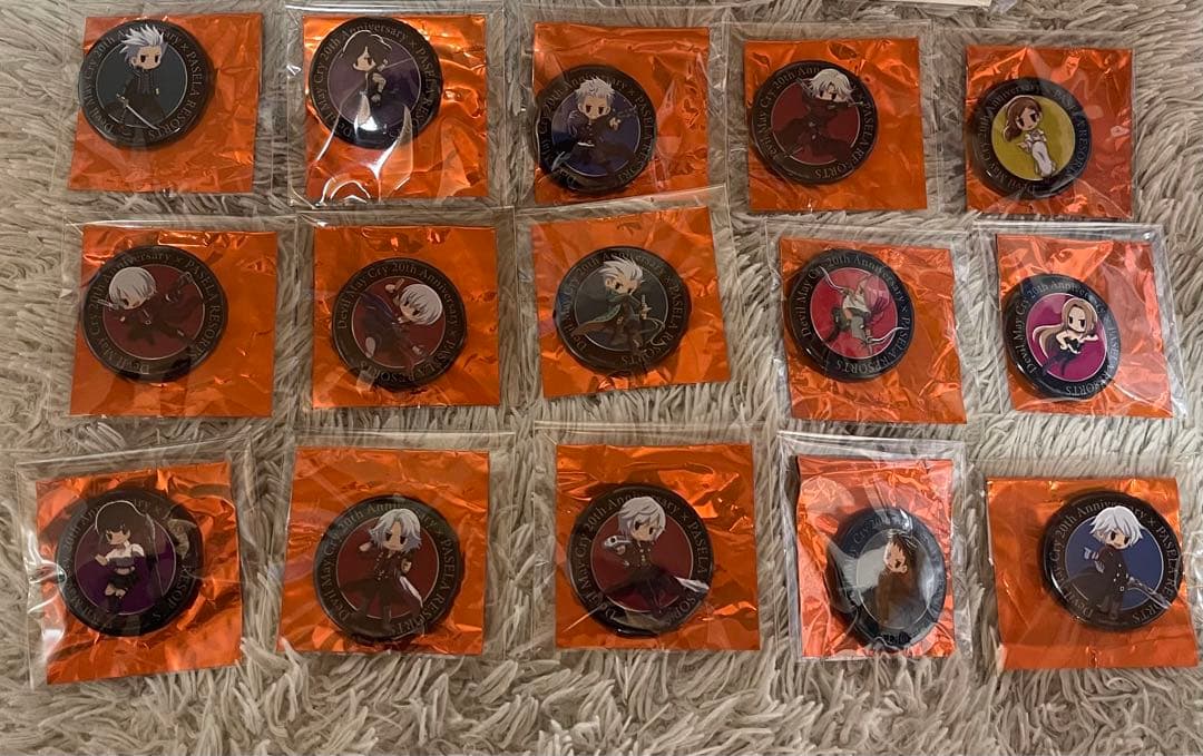 デビルメイクライ×パセラ　アクリルスタンド　キーホルダー　缶バッジ　セット