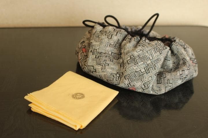 茶道具　楽吉左衛門　十三代目　惺入　赤茶碗／楽　覚入　極め　共箱・仕覆付き