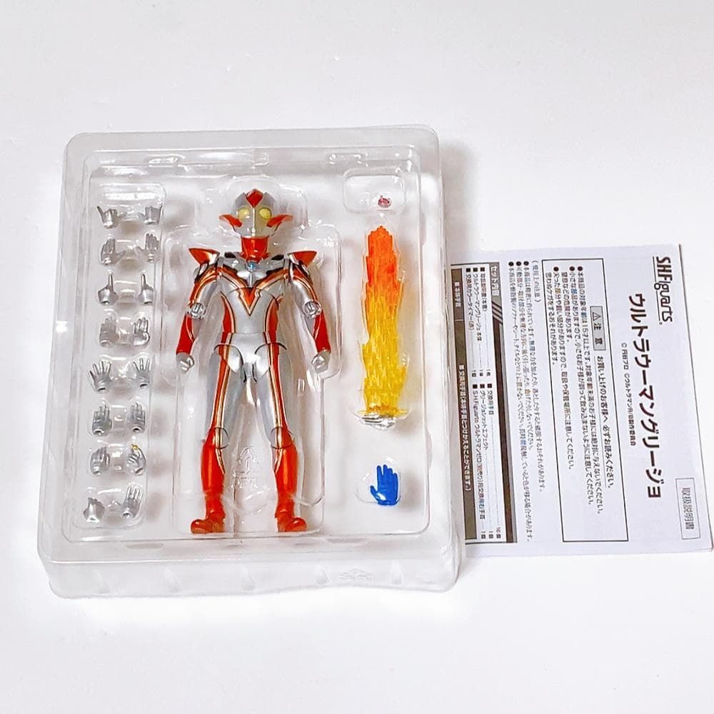 S.H.Figuarts ウルトラウーマングリージョ　ウルトラマンR/B