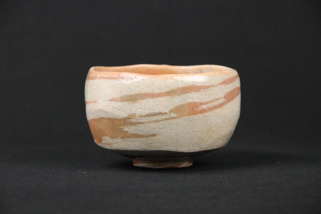 楽焼　粉引掛分け茶碗　楽印　　抹茶碗　茶道具 EN5-16