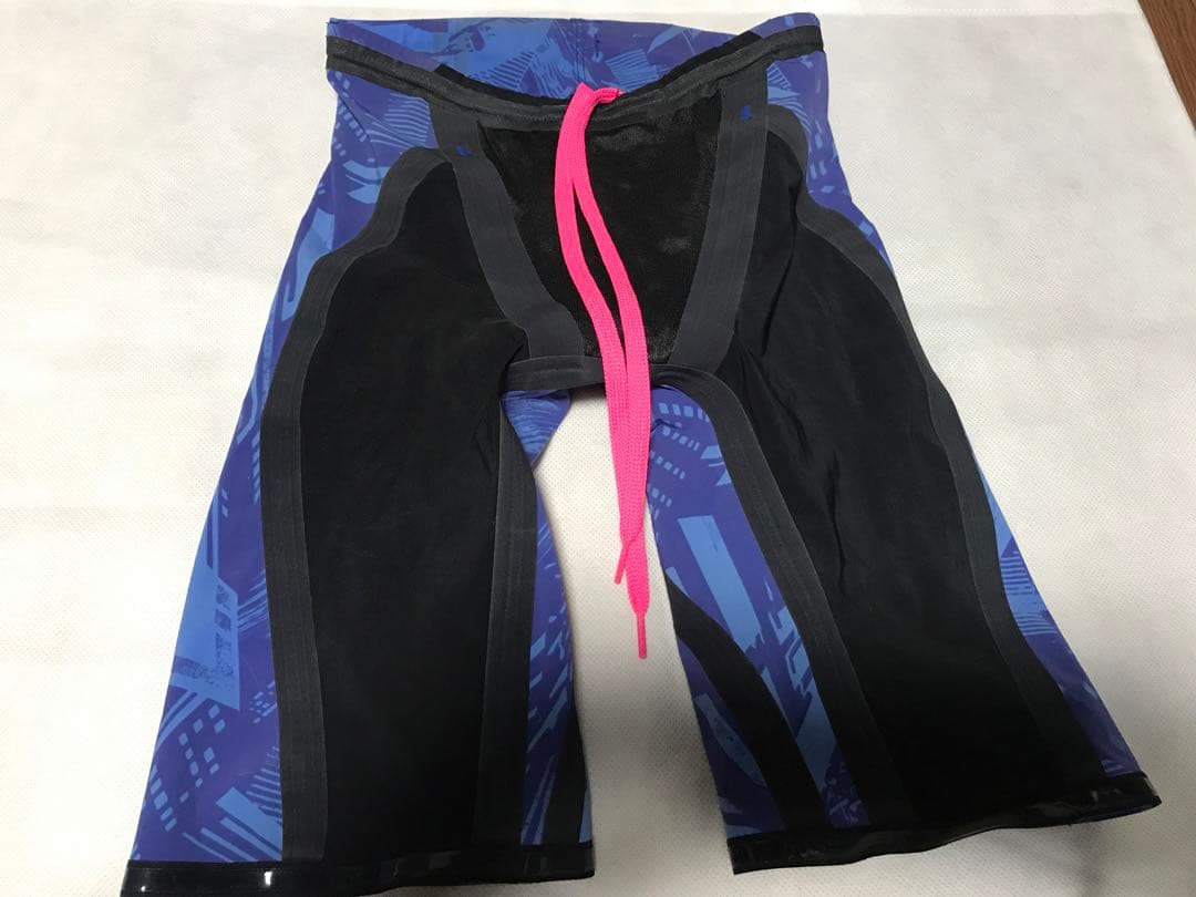 ミズノ高速水着