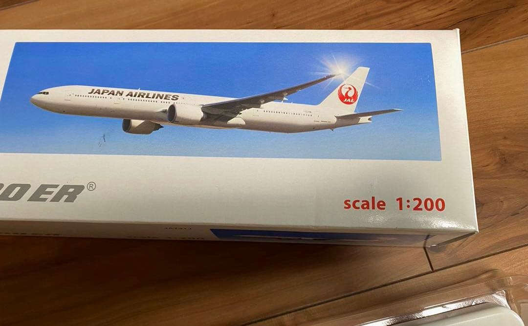 【ほぼ新品】JAL 日本航空　Boeing 777-300ER 1/200