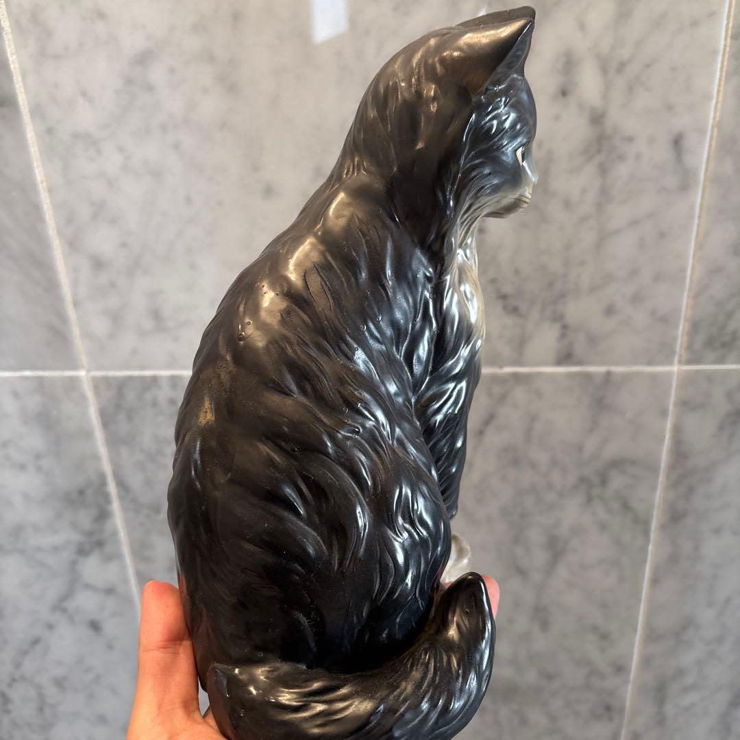 アメリカ70年代手描きの瞳が美しく、とても雰囲気がある猫ちゃんの陶器オブジェ