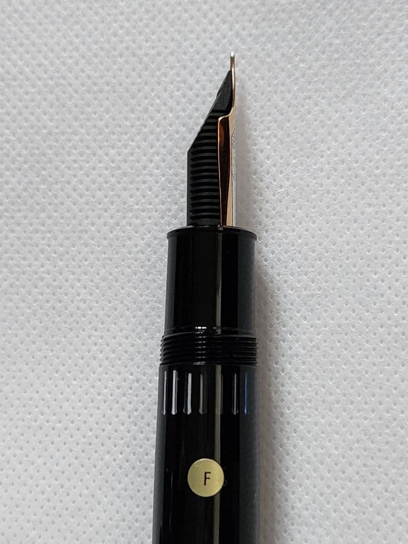 【未使用品】 70年代 モンブラン 149 14C（F）細字 エボナイト二段芯