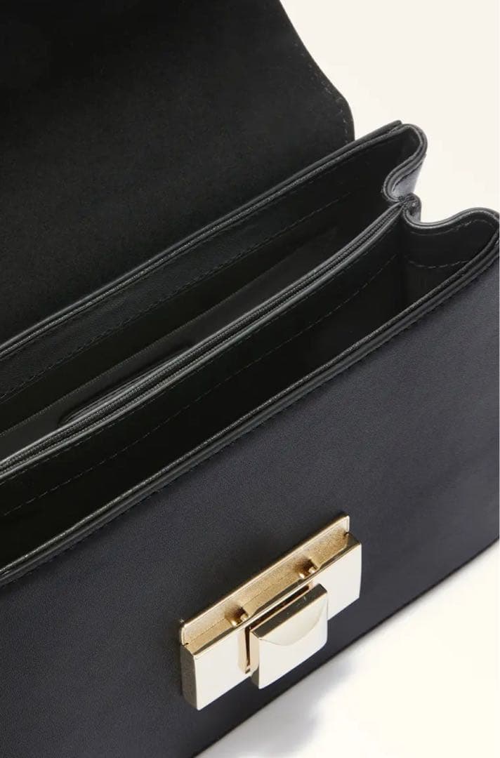 【最終価格⭐︎】美品　FURLA VENERE フルラ ヴェネレ