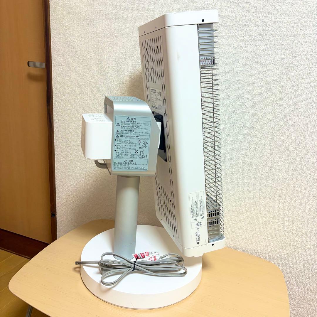 DAIKIN　遠赤外線暖房機　セラムヒート　ERFT11VS-W　2018年製